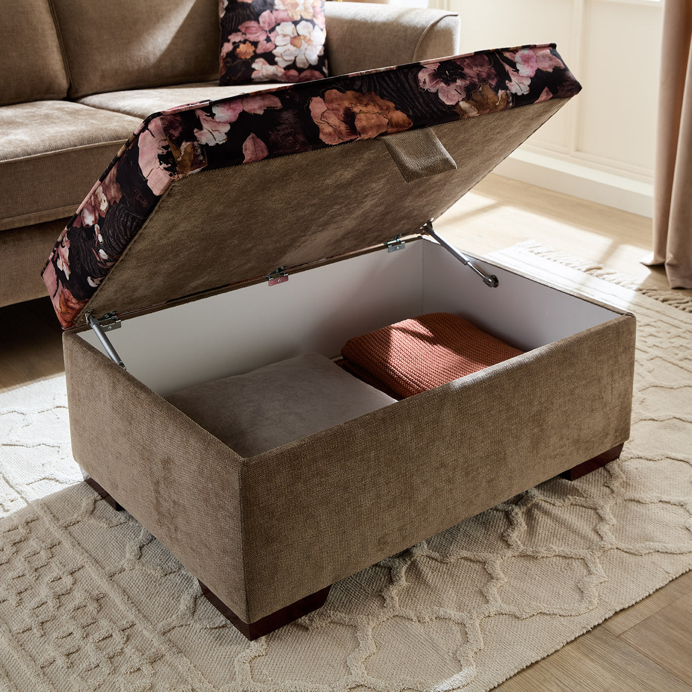 Wessex Sofa Collection – Elegant Comfort, Timeless Style